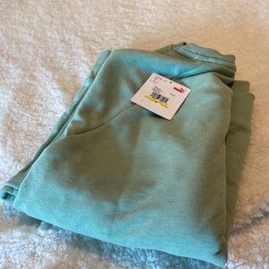 BRAND NEW women’s sage green Puma cropped crew neck size medium